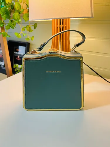 Bolsa verde com forro