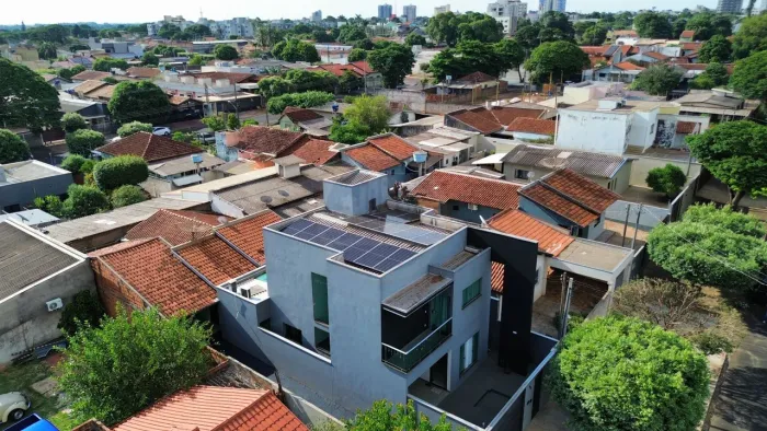 Sobrado com casa nos fundos