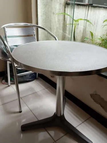 MESA E CADEIRA DE ALUMINIO