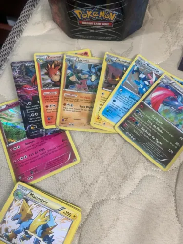 Cartas de Pokémon lata cards game raras booster