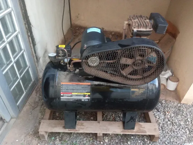 Vendo Compressor Bravo Schuz 10pes 100 litros