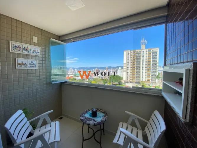 Apartamento à venda 3 dormitórios, 1 suíte e 2 vagas de garagem, 86m² - Capoeiras, Florian