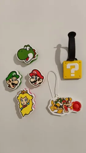 Coleção Kinder Joy Mario Bros Internacional Luigi Yoshi Peach Bowser