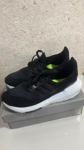 Tênis Adidas
