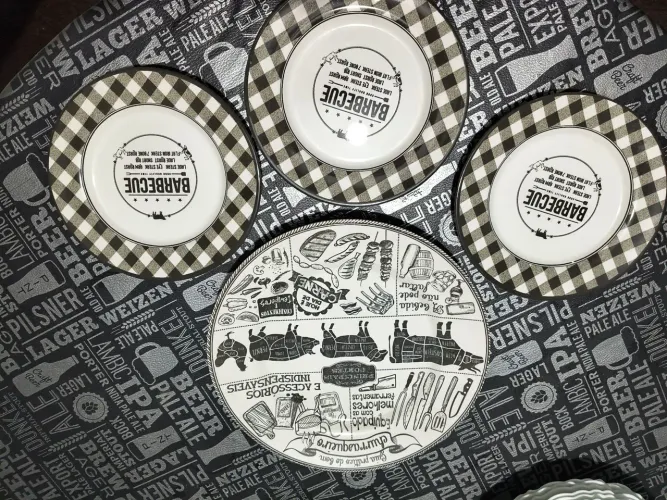 Pratos para churrasco 
