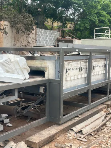 FORNO CONTÍNUO INDUSTRIAL COM ESTEIRA - 12,40m - 800°C - 90 kW
