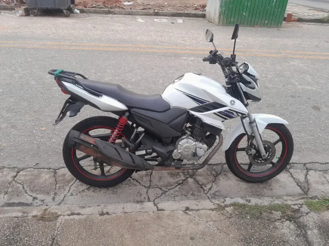 Vendo moto fazer 150 2014
