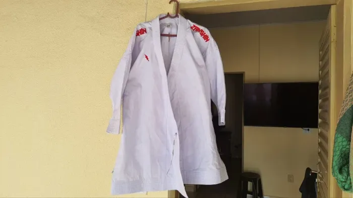 Kimono Karatê Zanshin Force FKL Adulto A2 Vermelho AKA