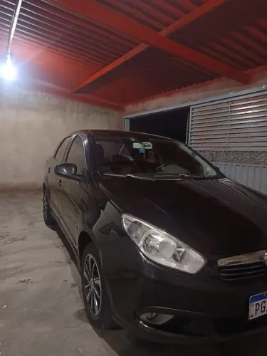 Fiat Grand Siena Attrac. 1.4 EVO F.flex 8V 2013