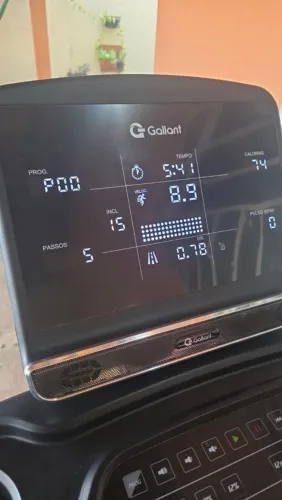 Esteira Ergométrica Elétrica Gallant Elite Pro 4,5hp 20km/h 160kg 15 Níveis de Inclinação