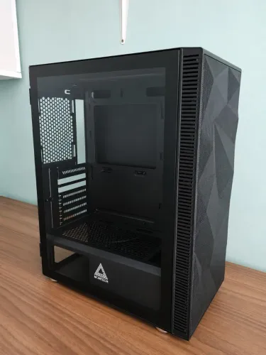 GABINETE GAMER MONTECH X3 GLASS - USADO
