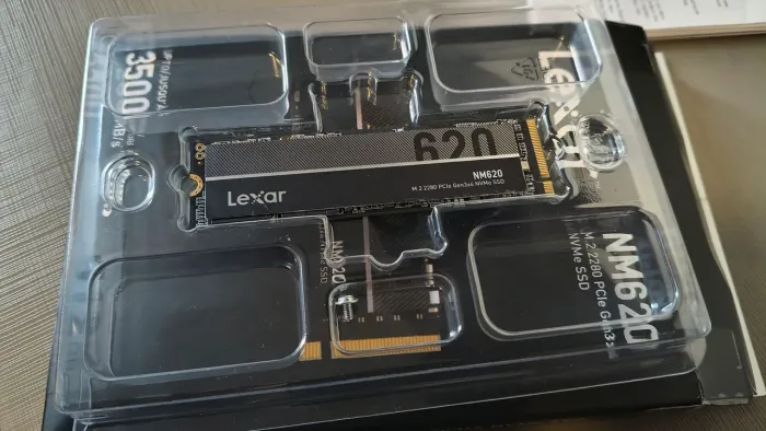 SSD Lexar NM620 512GB M.2 NVMe 3500MB/s - 1 Ano de uso