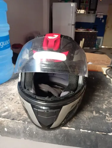 Capacete novo