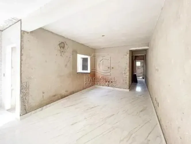 Elegante apartamento sem condomínio à venda na Vila Helena em Santo André/SP, com quintal