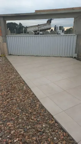 Portão de alumínio 