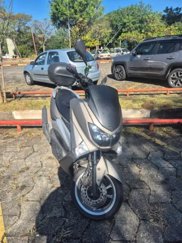 Nmax 2017 - Cinza