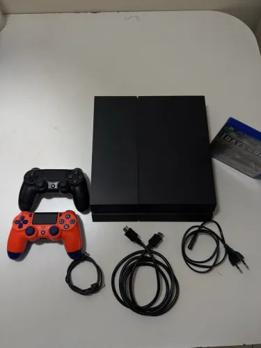PlayStation 4 + 2 Controles e jogos