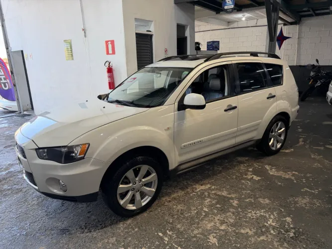 Mitsubishi Outlander 2.0 16V 160cv Aut. 2012