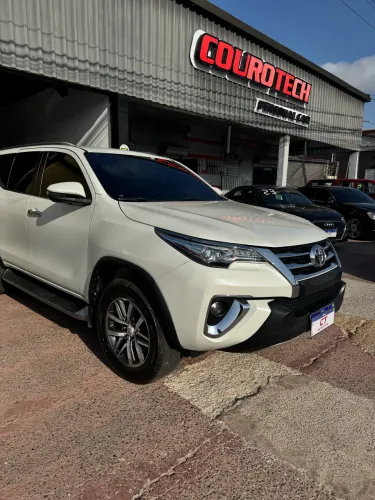 Toyota Hilux SW4 SRX 4X4 2.8 TDI 16V Dies. Aut. 2018