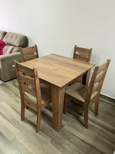 Mesa 4 cadeiras