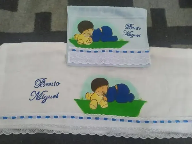 Fraldas e toalhas enxovais Bebês