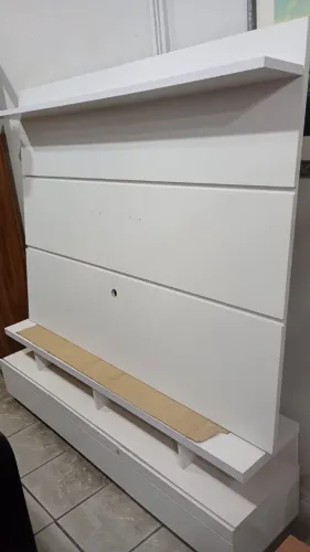 Painel para tv até 65 polegadas com pouco tempo de uso em MDP