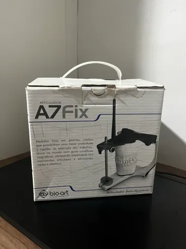 Articulador semi ajustável