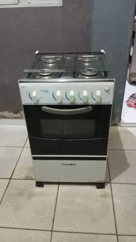 Vendo esse fogão ele está funcionando as quatro bocas e o forno também