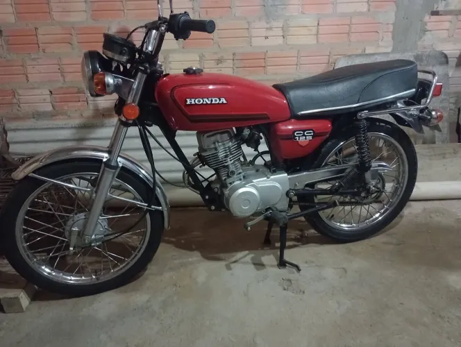 Cg 125 ano 82