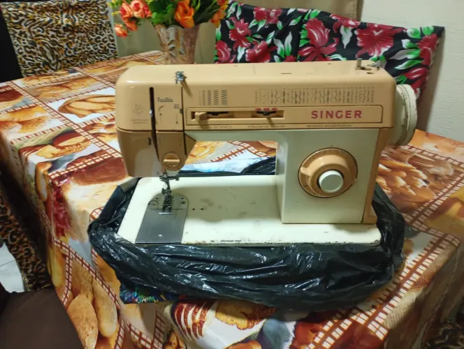 Máquina de costura Singer
