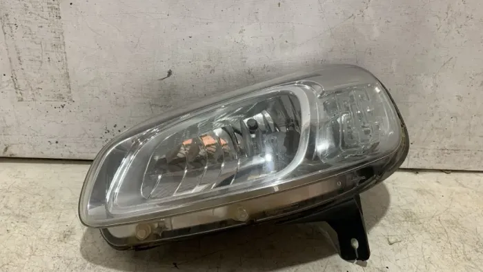 Farol esquerdo uno 2015 2016 2017 2018 2019 2020 2021 2022 2023 2024