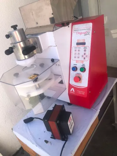 Máquina de fazer salgados completa