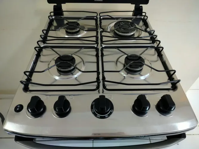 Fogão Eletrolux 4 bocas bivolt