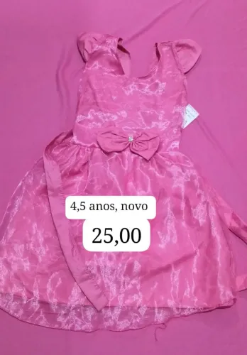 roupa semi nova de menina Tam 4,5 anos 