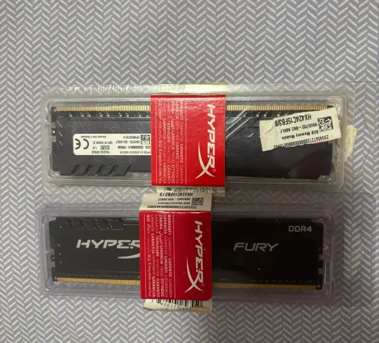 Memórias RAM HyperX 2x 8GB 2400 MHz