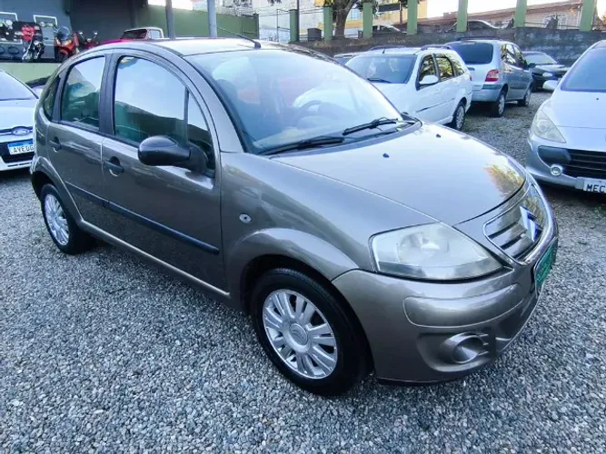 Citroen C3 GLX 1.4/ GLX Sonora 1.4 Flex 8V 5P 2011