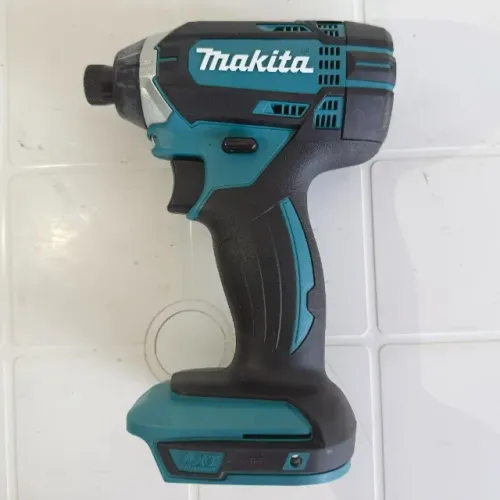 NOVO - Parafusadeira Impacto Makita DTD152Z Bateria 18V Profissional Marceneiro Artesanato