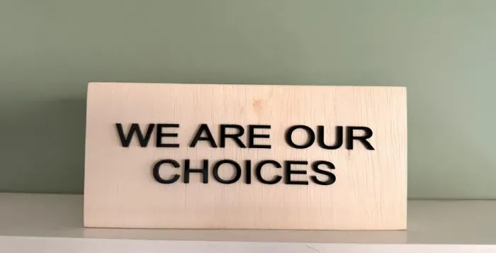 Bloco Pinus e Acrílico - We Are Our Choices - Mercatto Casa