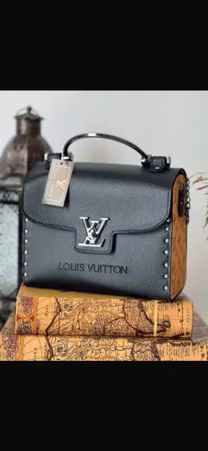 ? VENDO BOLSA NOVINHA ?