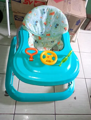 Banheira com trocador + andajá 
