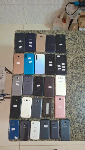 Lote de celulares para retirada de peças