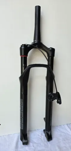 RockShox Reba RL 29 Boost 100 mm - Trava OneLoc - Impecável