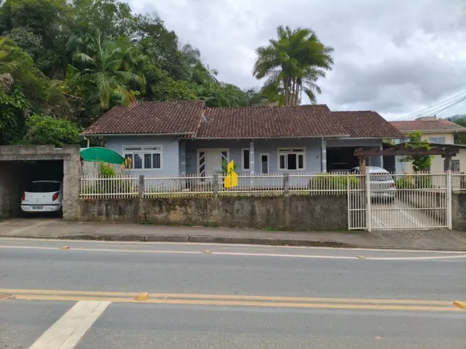 Casa no Bairro Araponguinhas em Timbó