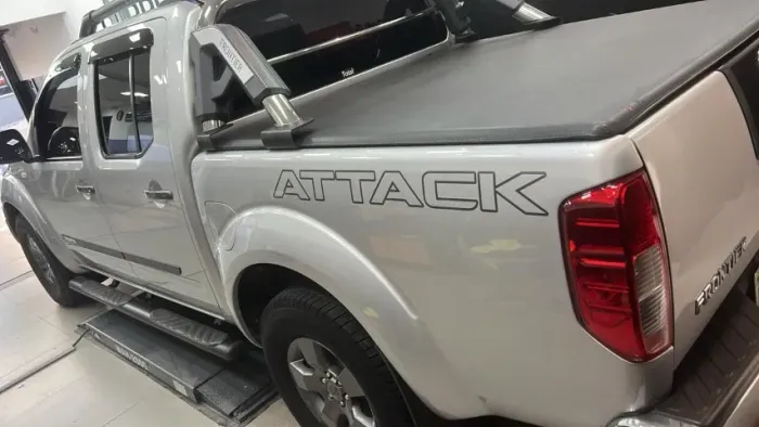 Nissan Frontier LE Attack CD 4X4 2.5 TB Die.aut 2012