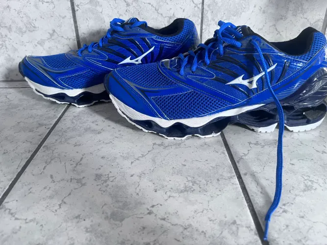 Tênis mizuno 8 pro