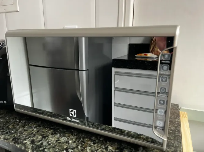 Microondas Electrolux 31L