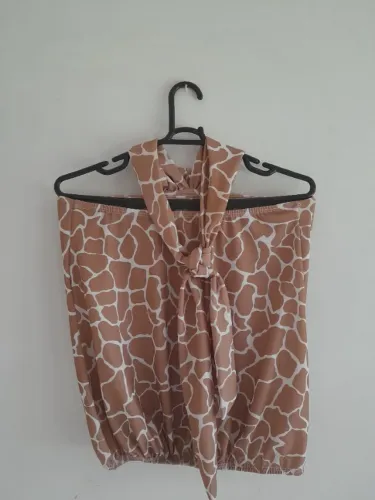 Blusas 35 reais cada