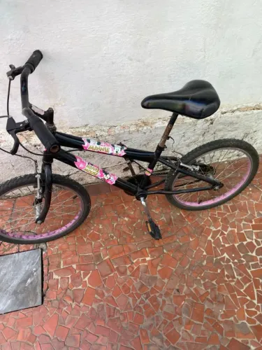 Bicicleta menina