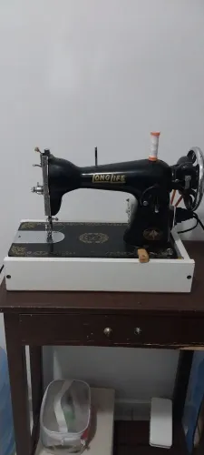Máquina de custura