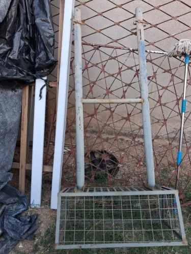 Vendo lixeira excelente,atende a duas residências 